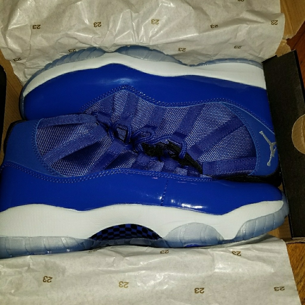 Men's new shoes